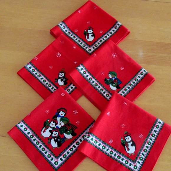 Christmas penguin cotton napkins - set of 5 - red & green pattern - 16 1/2" - Picture 1 of 10